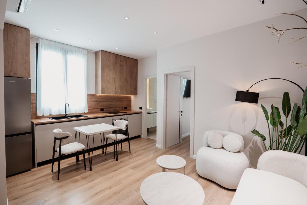 Deluxe One-Bedroom Apartment with Garden View