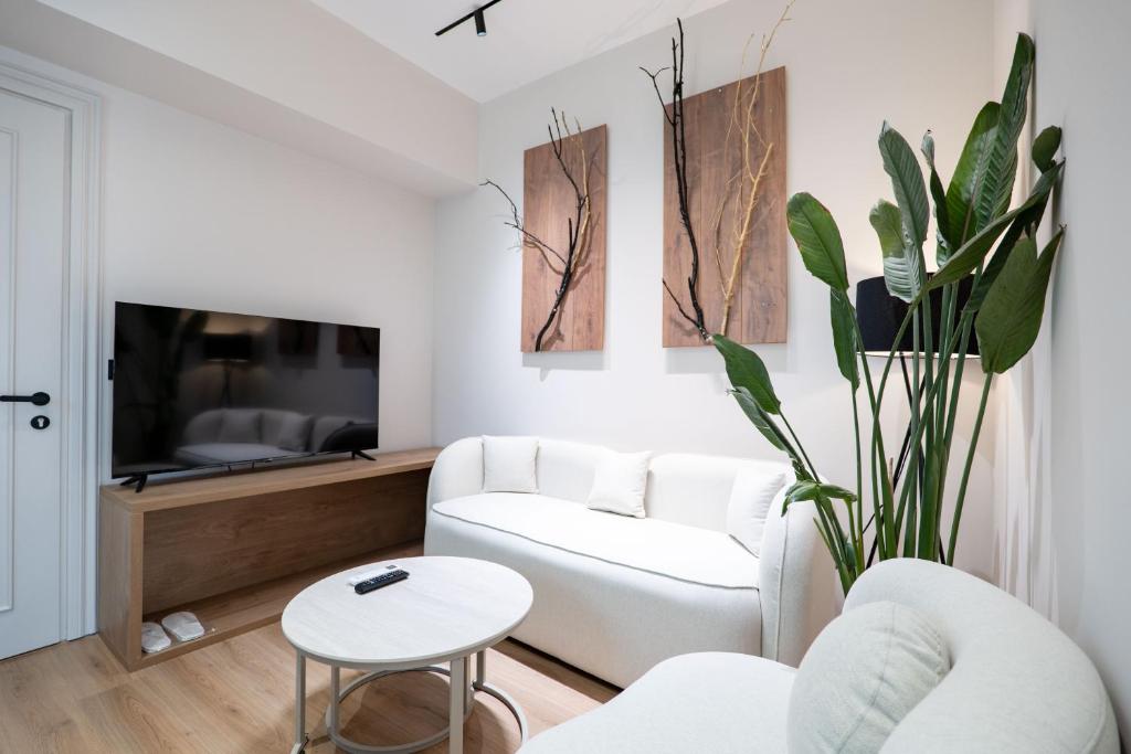 Deluxe One-Bedroom Apartment with Garden View